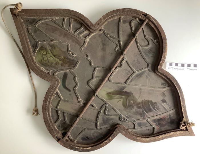panel before conservation, in reflected light